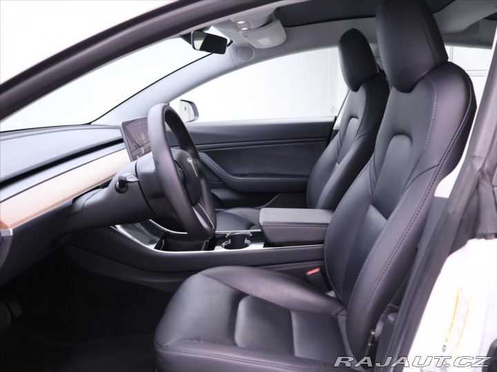 Tesla Model 3 Long Range AWD tažné DPH 2020