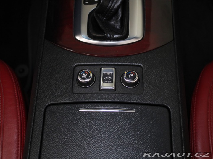 Infiniti Ostatní modely G37 3,7 V6 235kW Premium 107t 2011