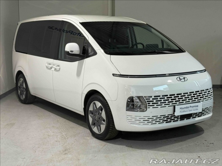 Hyundai Staria 2,2 CRDi STYLE PREMIUM 4x 2024