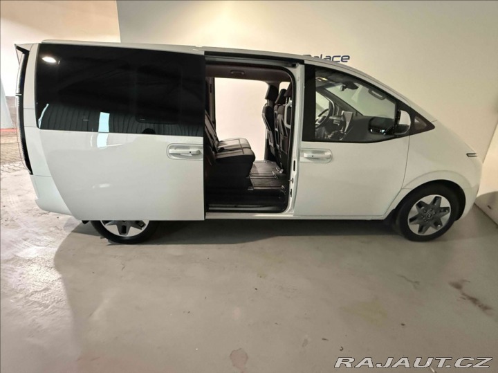 Hyundai Staria 2,2 CRDi STYLE PREMIUM 4x 2024