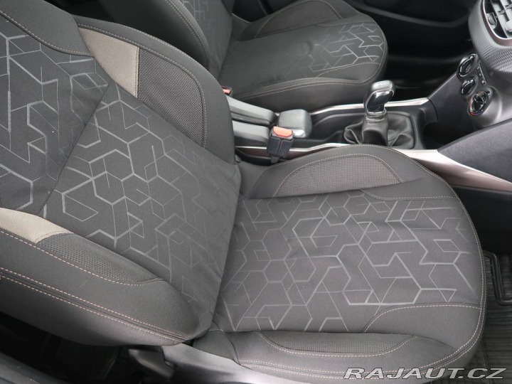 Peugeot 2008 1.6HDI,68kW,Manuál 2013