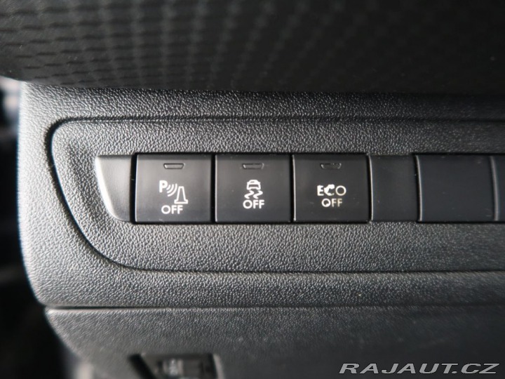 Peugeot 2008 1.6HDI,68kW,Manuál 2013