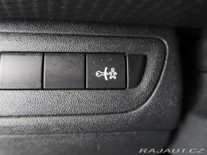 Peugeot 2008 1.6HDI,68kW,Manuál 2013