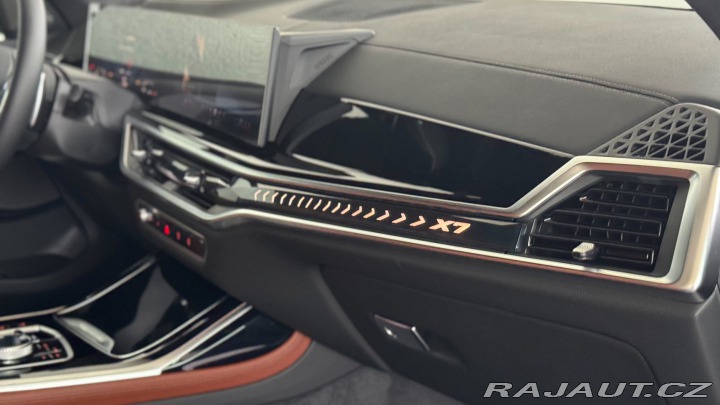 BMW X7 xDrive40d 2025