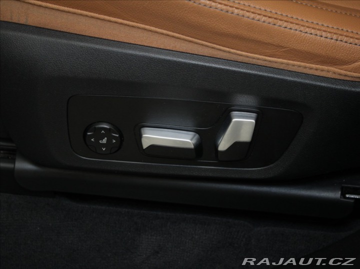 BMW X3 3,0 30xD M-Paket Paměť T 2022