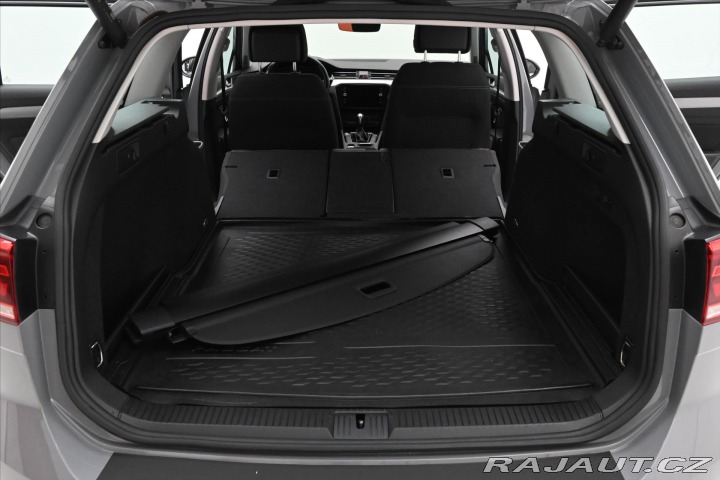 Volkswagen Passat 2,0 TDI 110 kW DSG Busine 2022