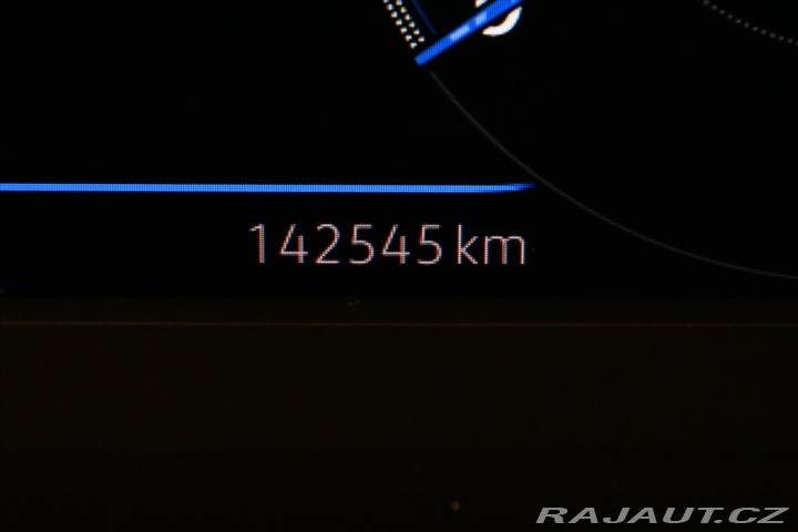 Volkswagen Passat 2,0 TDI 110 kW DSG Busine 2022