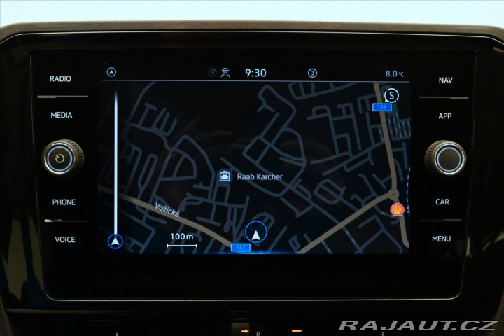 Volkswagen Passat 2,0 TDI 110 kW DSG Busine 2022