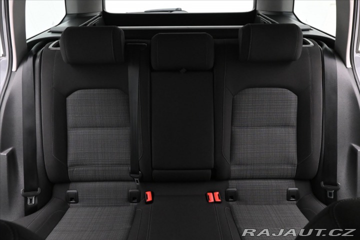 Volkswagen Passat 2,0 TDI 110 kW DSG Busine 2022