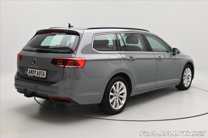 Volkswagen Passat 2,0 TDI 110 kW DSG Busine 2022