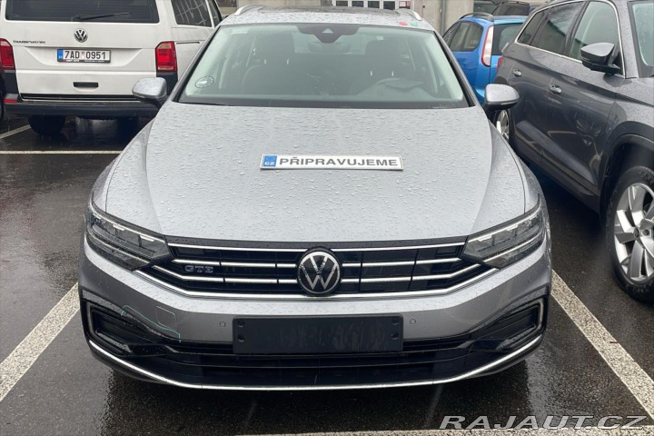 Volkswagen Passat 1,4 TSI Hybrid 160kW GTE 2021