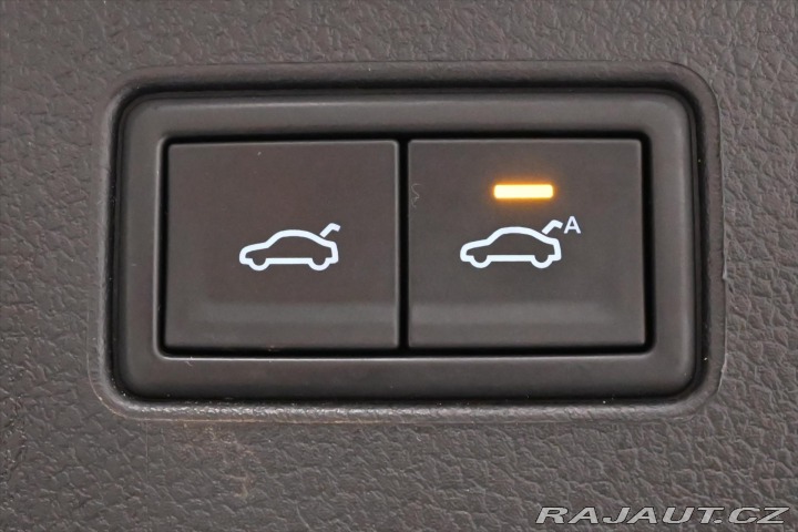 Volkswagen Passat 1,4 GTE 160kW PHEV DSG Zá 2021