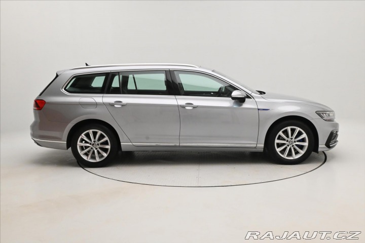 Volkswagen Passat 1,4 GTE 160kW PHEV DSG Zá 2021