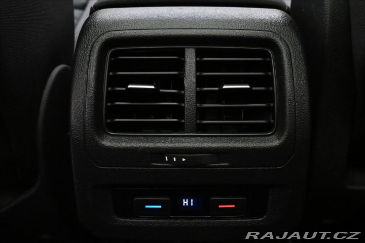 Volkswagen Touran 2,0 TDI 110 KW DSG Highli 2020