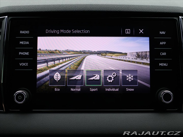 Škoda Karoq 2,0 TDI DSG 4x4 Sportline 2019