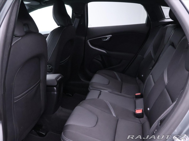 Volvo V40 1,5 T2 90kW Aut. Momentum 2019