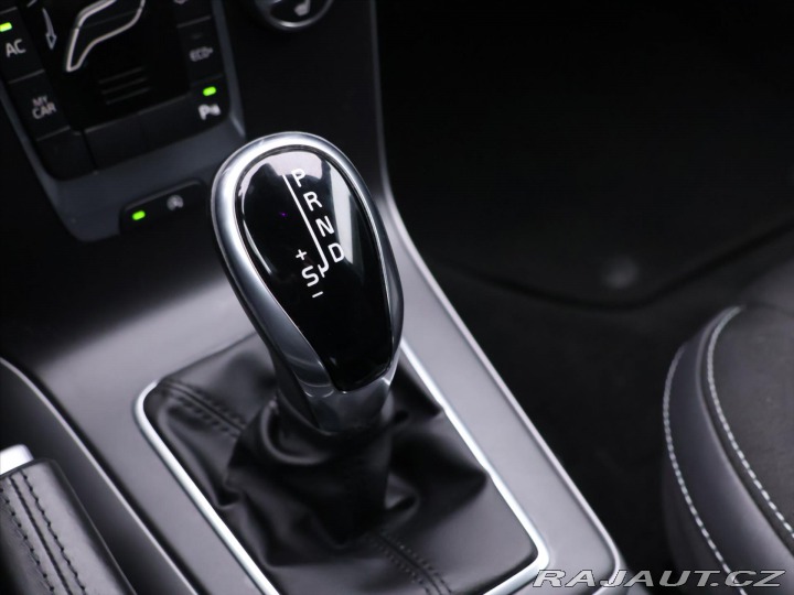 Volvo V40 1,5 T2 90kW Aut. Momentum 2019