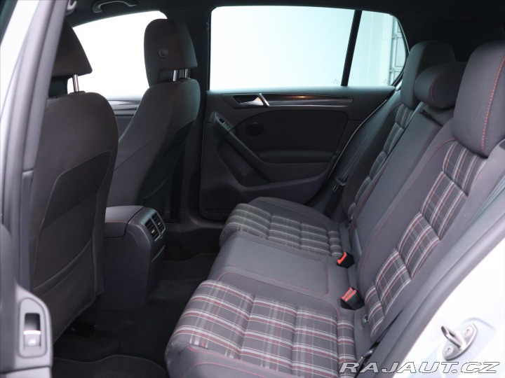 Volkswagen Golf 2.0 GTI 155kW DSG Xenon C 2010