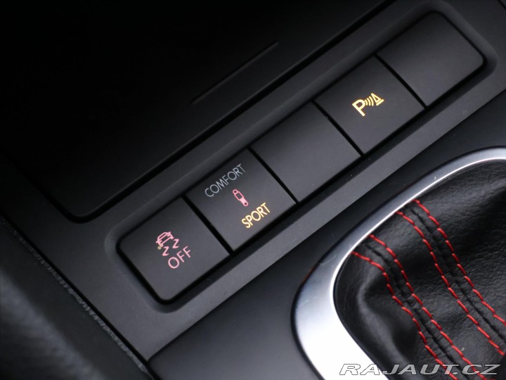 Volkswagen Golf 2.0 GTI 155kW DSG Xenon C 2010