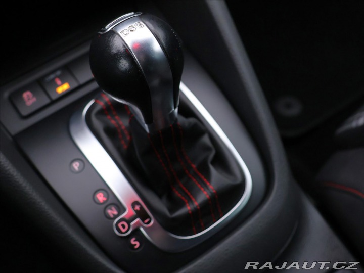 Volkswagen Golf 2.0 GTI 155kW DSG Xenon C 2010