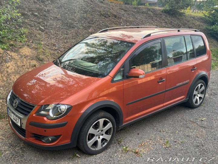 Volkswagen Touran CROSS TDI - 77kW, manuál 2008