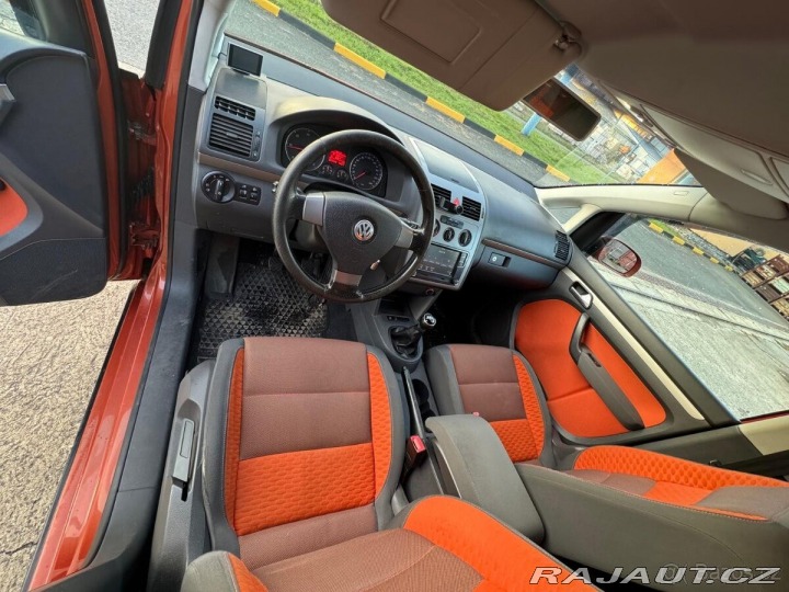 Volkswagen Touran CROSS TDI - 77kW, manuál 2008