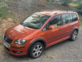 Volkswagen Touran CROSS TDI - 77kW, manuál 2008