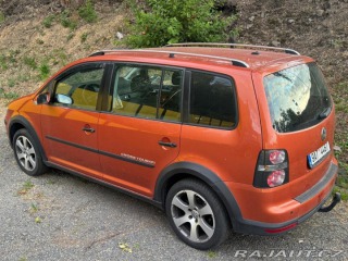 Volkswagen Touran CROSS TDI - 77kW, manuál 2008