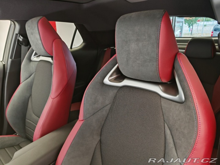 Toyota C-HR 2.0 PHEV Tokyo Edition *P 2025