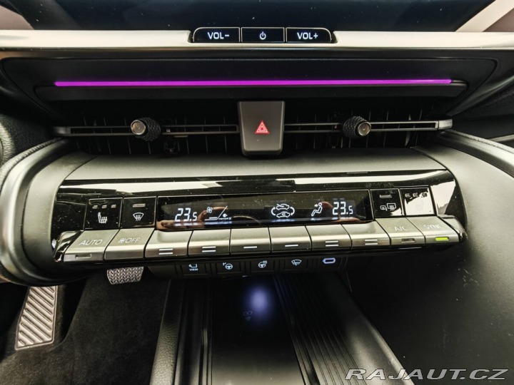 Toyota C-HR 2.0 PHEV Tokyo Edition *P 2025