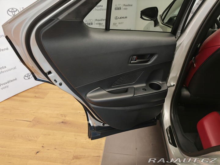 Toyota C-HR 2.0 PHEV Tokyo Edition *P 2025