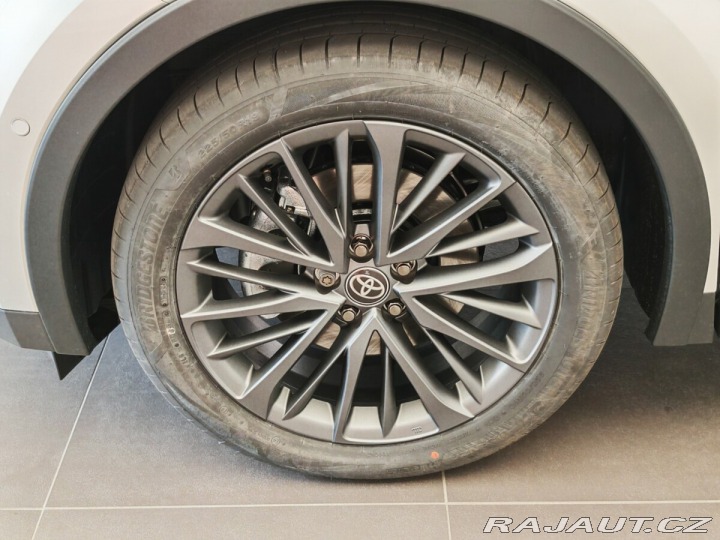 Toyota C-HR 2.0 PHEV Tokyo Edition *P 2025