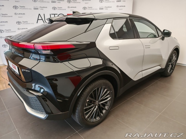 Toyota C-HR 2.0 PHEV Tokyo Edition *P 2025