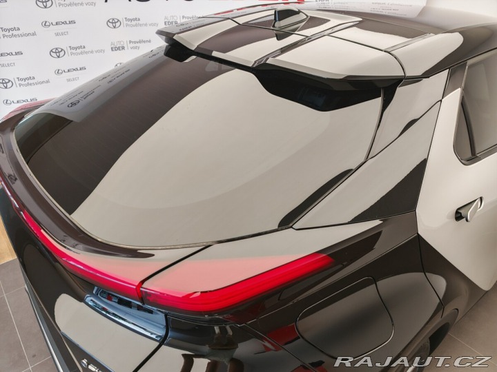 Toyota C-HR 2.0 PHEV Tokyo Edition *P 2025