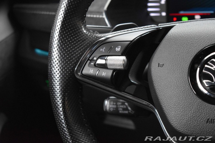 Škoda Octavia RS 2.0 TSI TAŽNÉ*WEBASTO* 2021