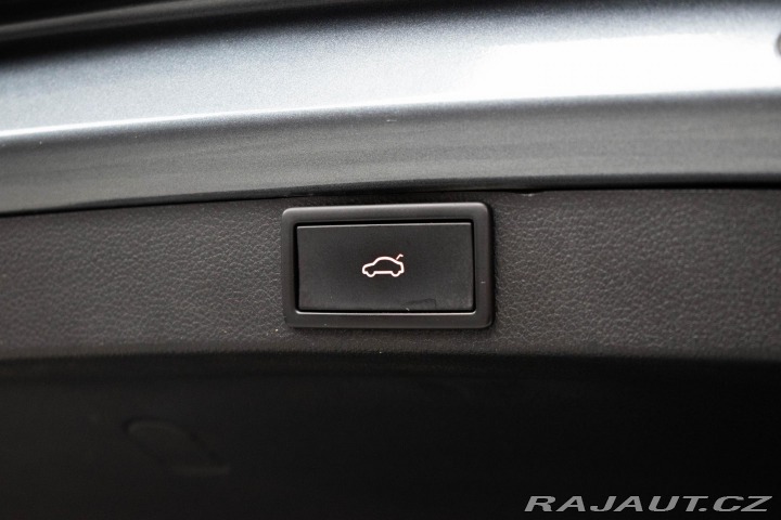 Škoda Octavia RS 2.0TSI TAŽNÉ*WEBASTO*Č 2021