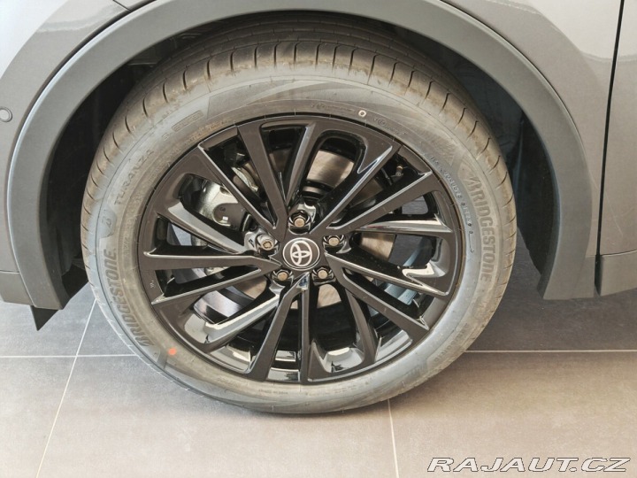 Toyota C-HR 2.0 PHEV GR SPORT 2025