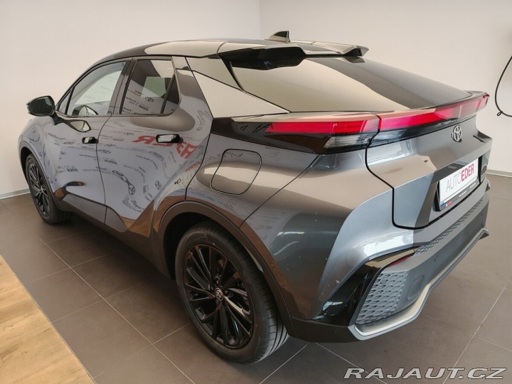 Toyota C-HR 2.0 PHEV GR SPORT 2025