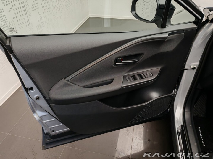 Toyota C-HR 2.0 Hybrid E-CVT Style 2025