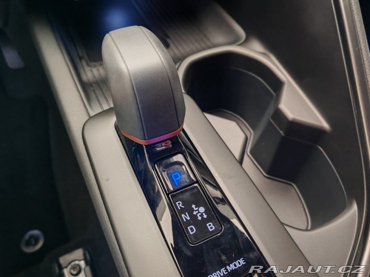 Toyota C-HR 2.0 Hybrid E-CVT Style 2025