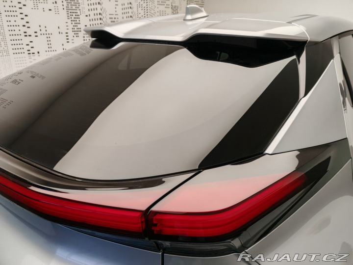 Toyota C-HR 2.0 Hybrid E-CVT Style 2025