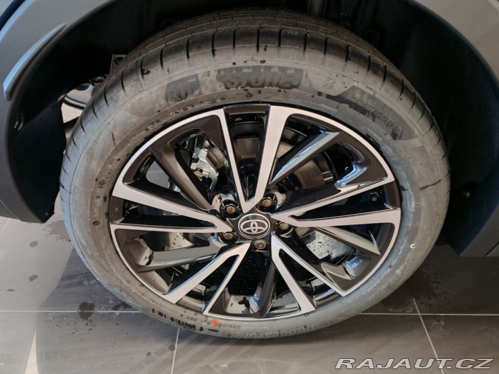 Toyota C-HR 2.0 Hybrid E-CVT Executiv 2024