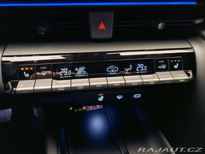 Toyota C-HR 2.0 Hybrid E-CVT Executiv 2024