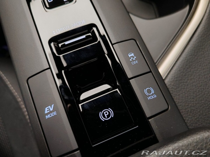 Toyota C-HR 2.0 Hybrid E-CVT Executiv 2024