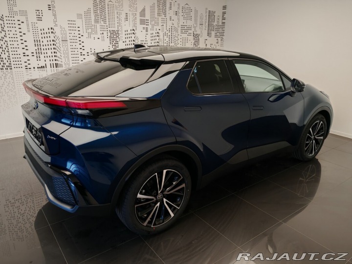 Toyota C-HR 2.0 Hybrid E-CVT Executiv 2024
