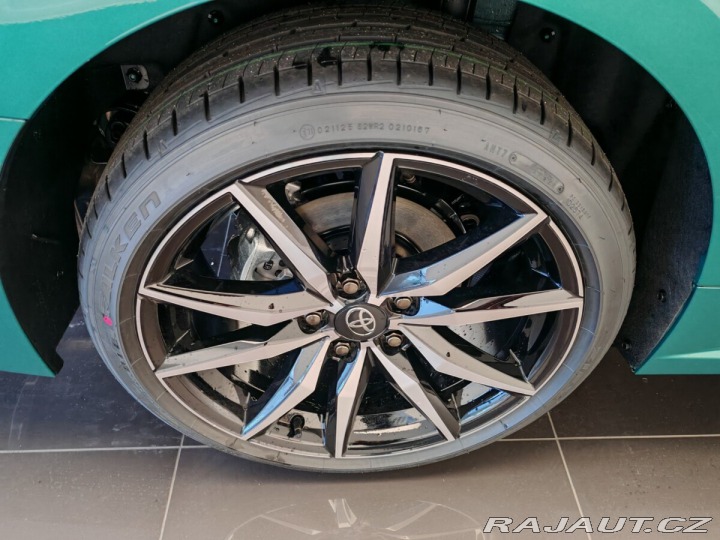 Toyota Corolla 1.8 Hybrid e-CVT GR Sport 2025