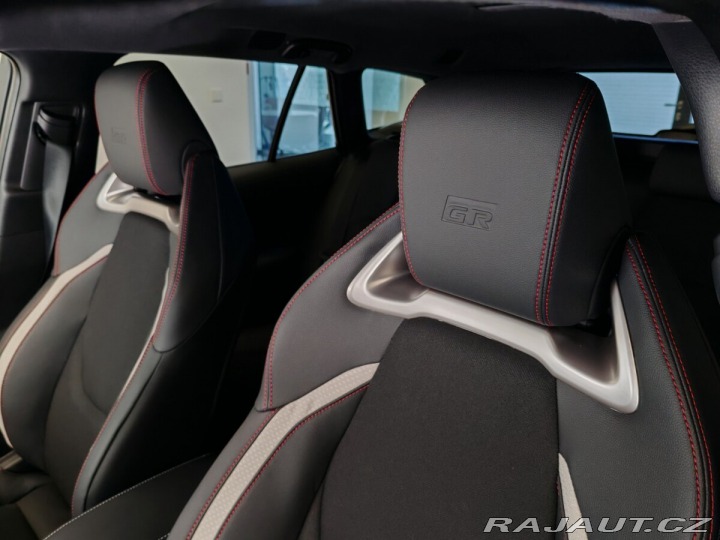 Toyota Corolla 1.8 Hybrid e-CVT GR Sport 2025