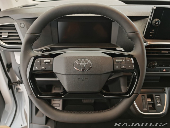 Toyota ProAce Verso 2.0L Diesel - 4x2 - 8 AT 2025