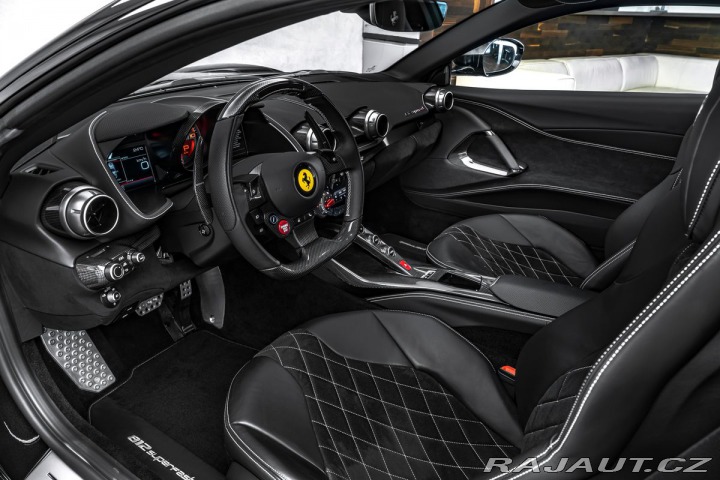 Ferrari 812 Superfast, lift, karbon, 2020