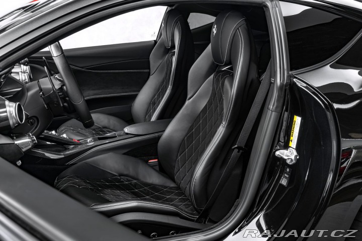 Ferrari 812 Superfast, lift, karbon, 2020